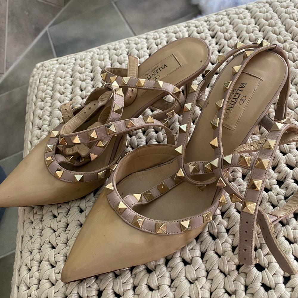 Valentino Studs